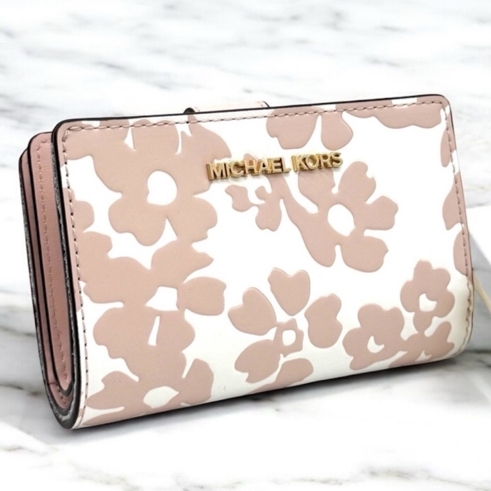 Michael Kors Medium Jet Set Travel Zip Chain Bifold Wallet Powder Blush Multi